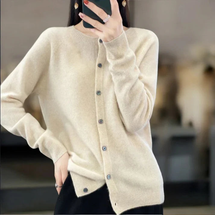 Megan - Cozy Cardigan