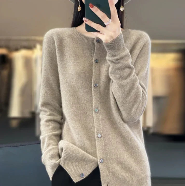 Megan - Cozy Cardigan